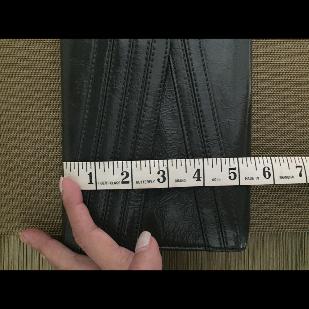 Clutch - Picture 5 of 7